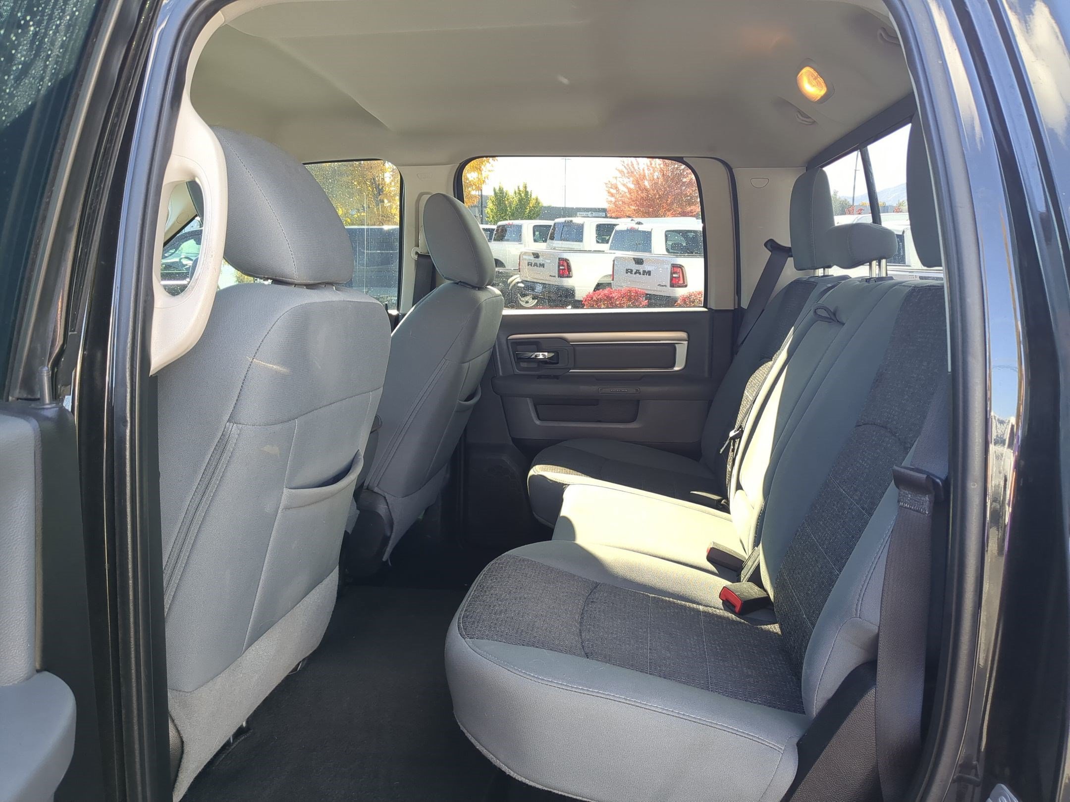 Used 2016 RAM 3500 SLT w/ Comfort Group AWD/4WD image 26