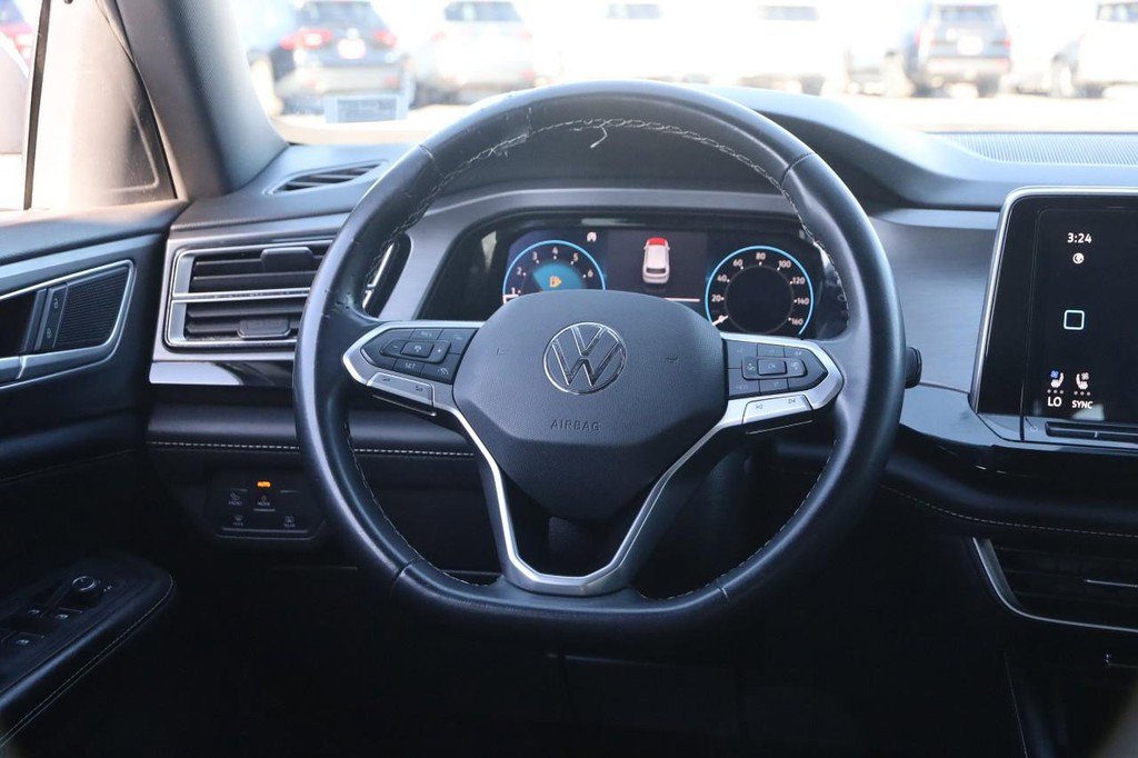 Used 2024 Volkswagen Atlas Cross Sport SE image 22