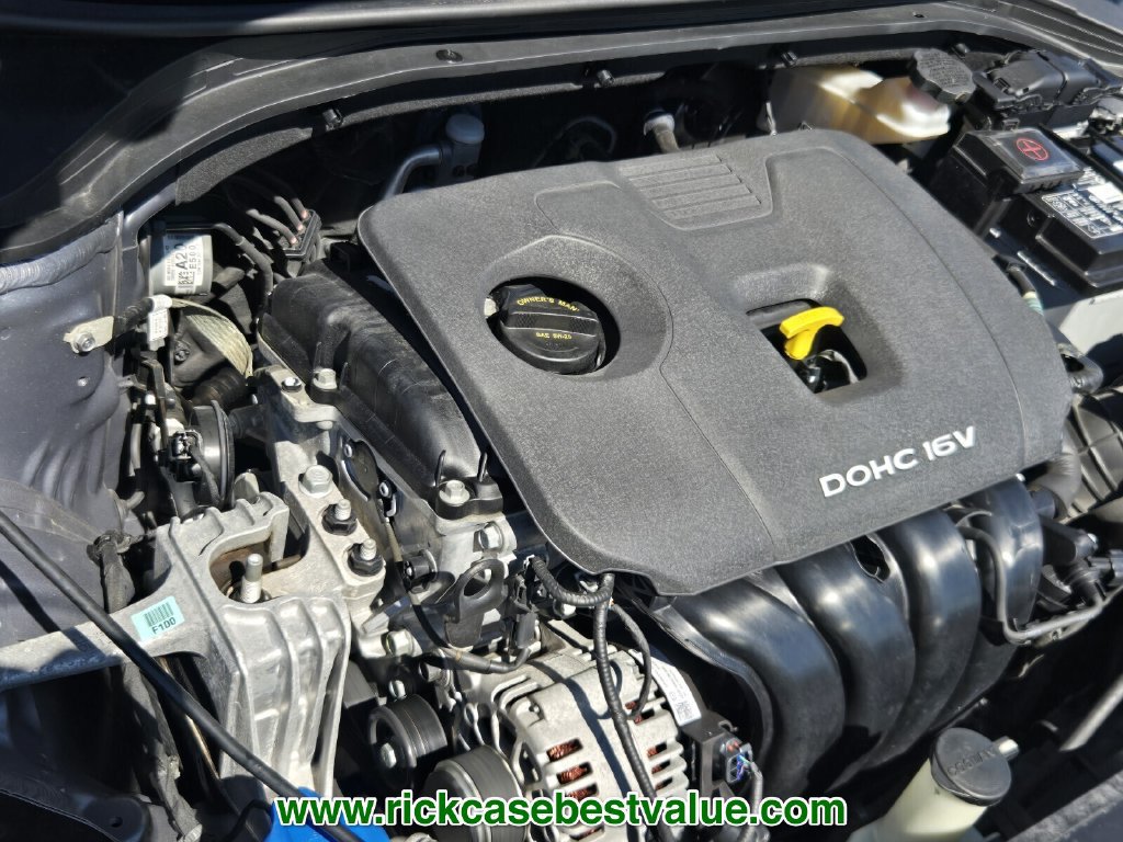 Used 2018 Hyundai Elantra SE w/ SE Connectivity Package 04 FWD image 17