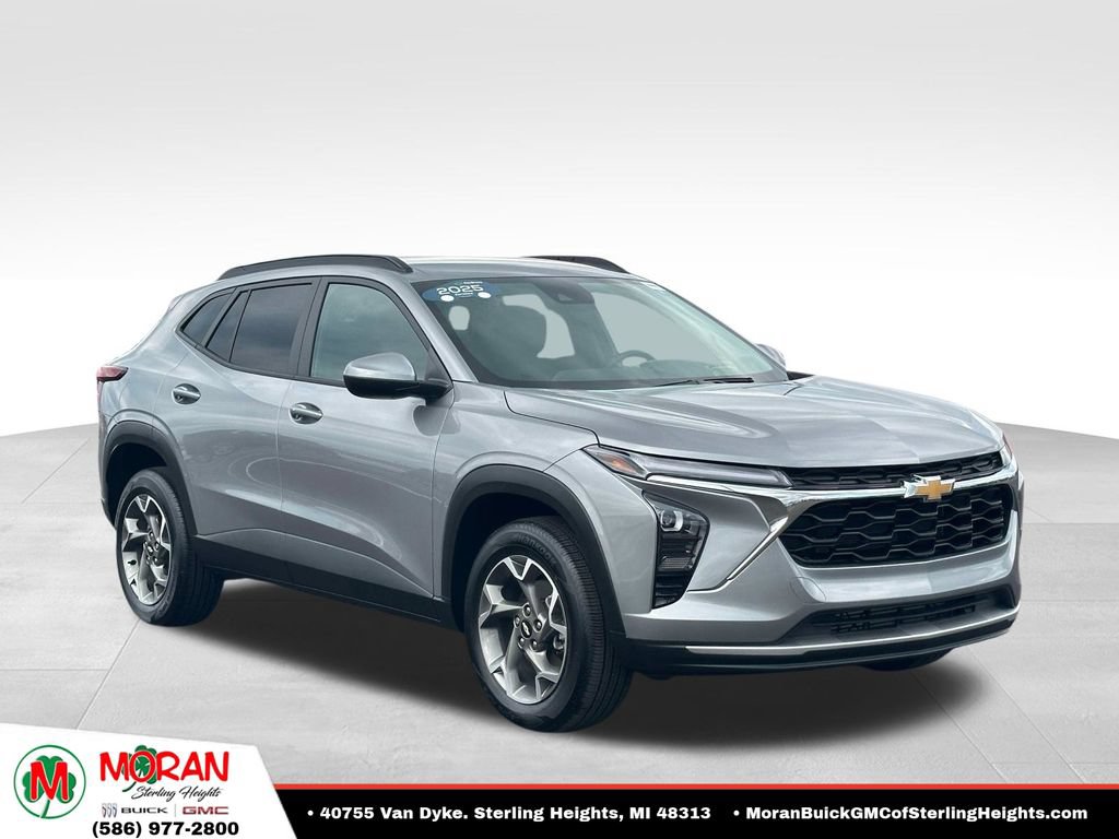 Used 2025 Chevrolet Trax LT w/ LT Convenience Package FWD image 6