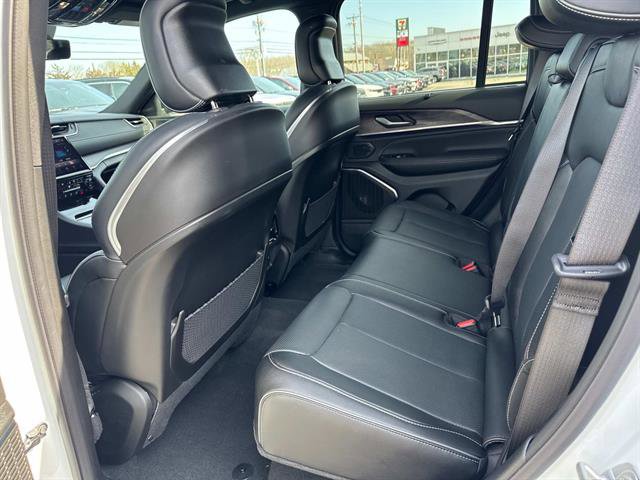 Certified 2025 Jeep Grand Cherokee Overland w/ Luxury Tech Group IV image 12