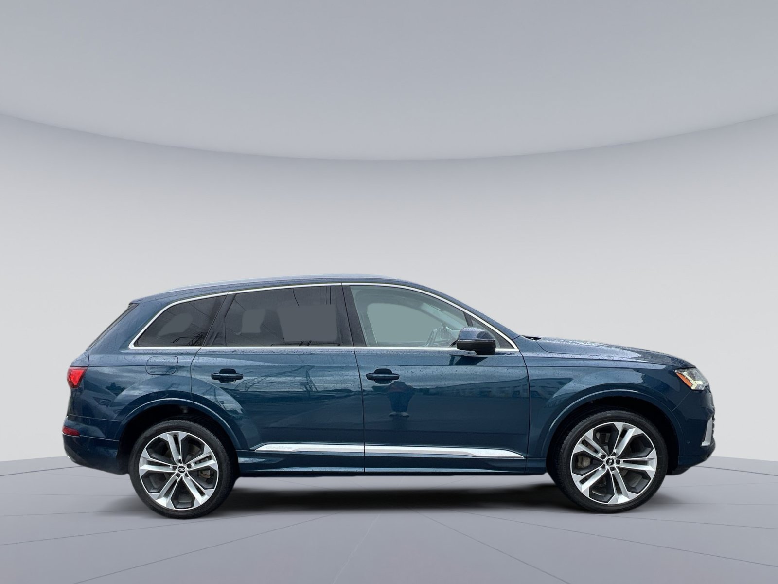 Used 2021 Audi Q7 3.0T Premium Plus w/ Premium Plus Package AWD/4WD image 10