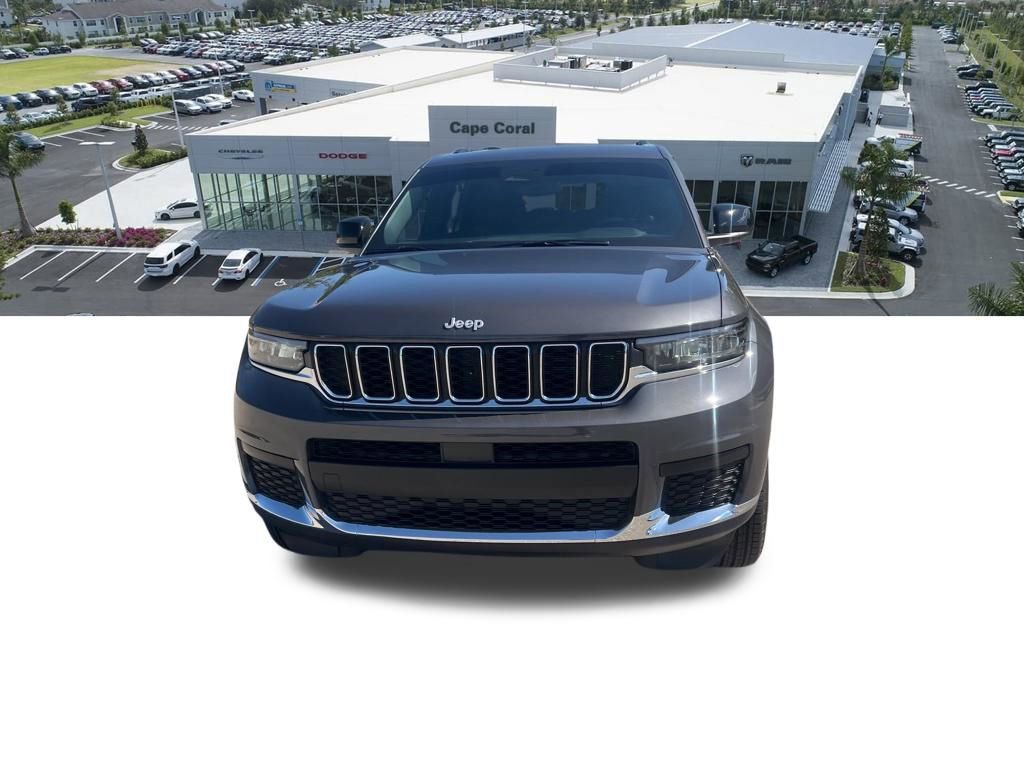 Used 2024 Jeep Grand Cherokee L Laredo RWD image 9