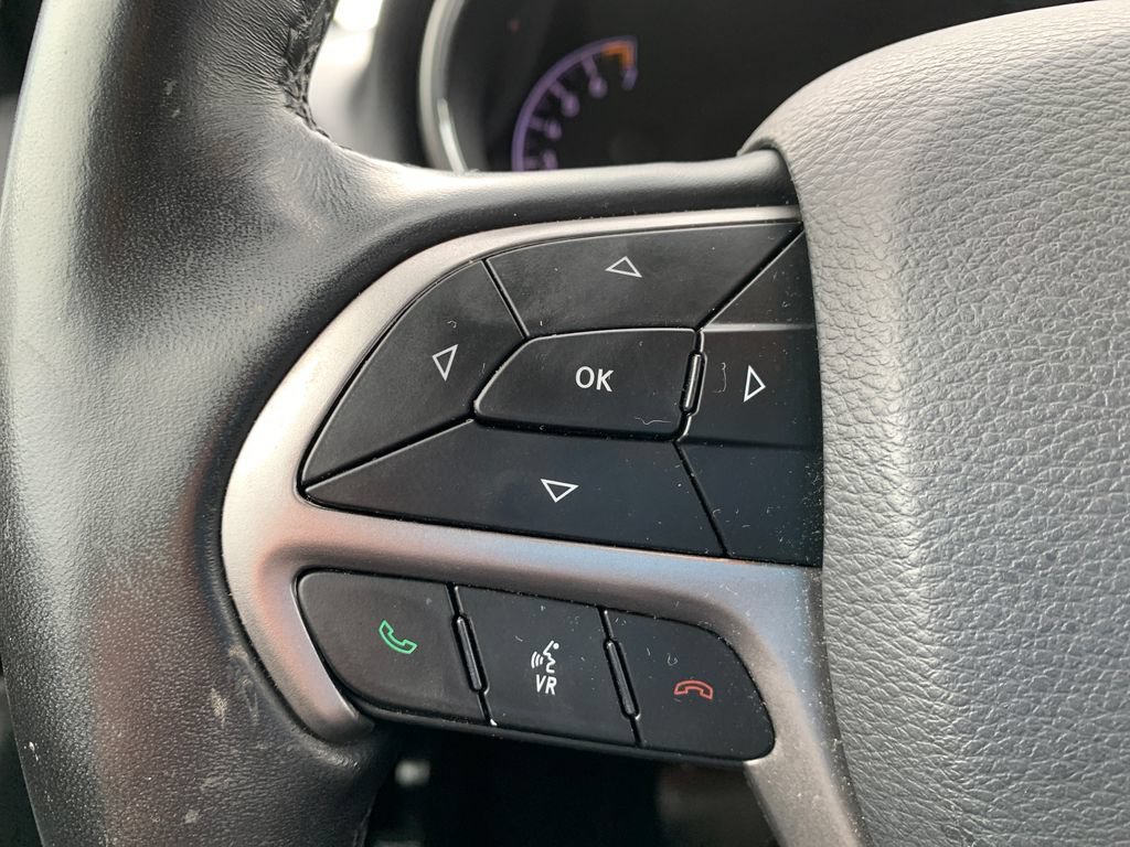 Used 2020 Jeep Grand Cherokee Altitude AWD/4WD image 22