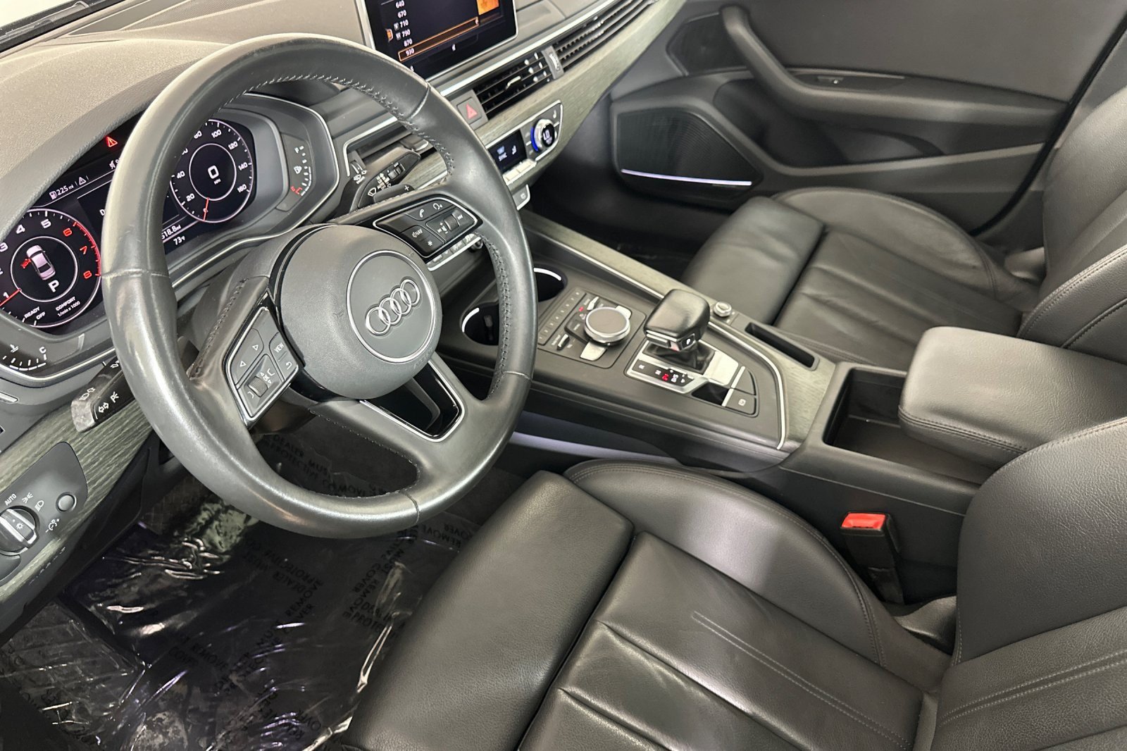 Used 2018 Audi A4 2.0T Ultra Premium Plus w/ Premium Plus Package FWD image 9