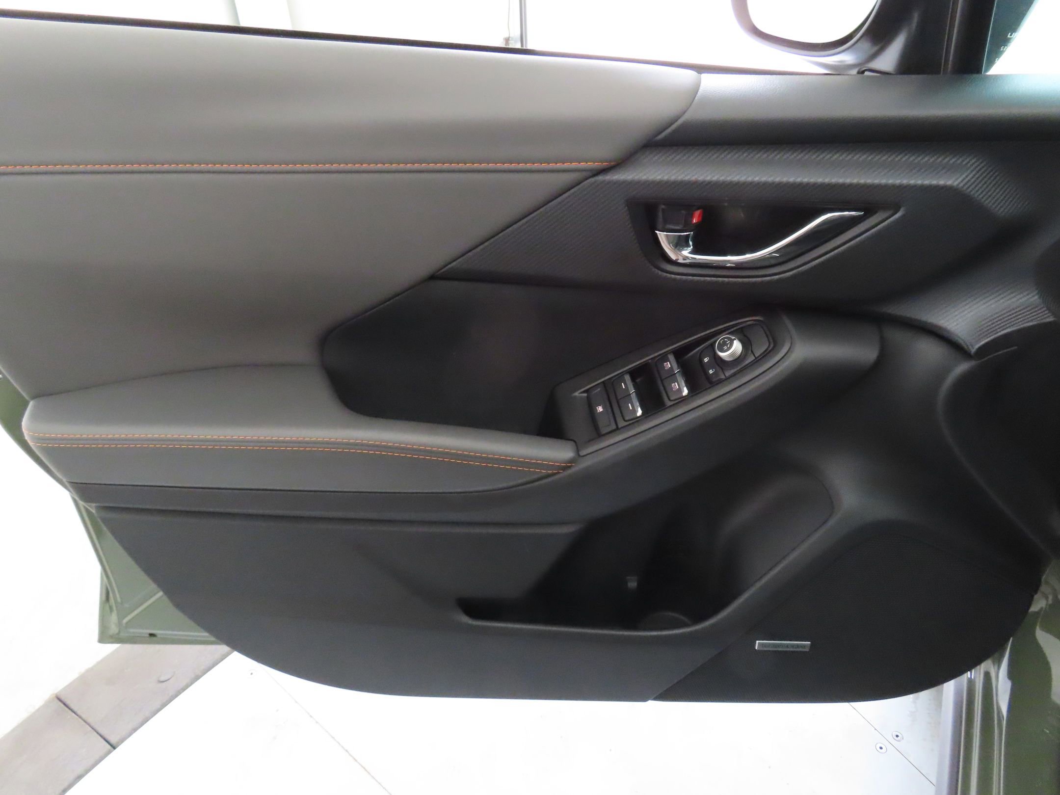 Certified 2025 Subaru Crosstrek 2.5i Limited w/ Crosstrek Mirror Package image 12