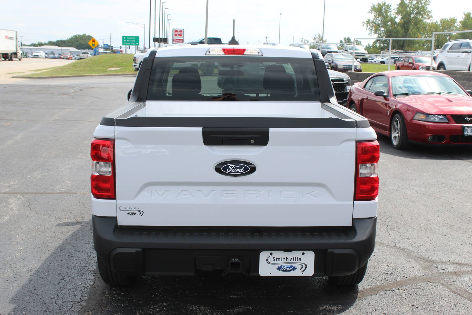 New 2025 Ford Maverick XLT w/ XLT Luxury Package FWD image 4