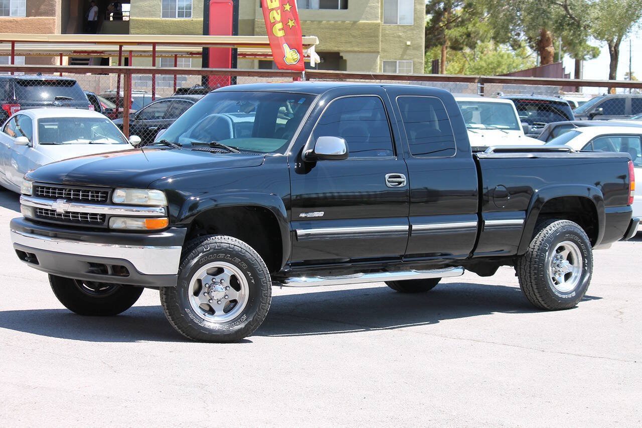 Used 1999 Chevrolet Silverado 2500 LS w/ Snow Plow Prep Pkg AWD/4WD image 4