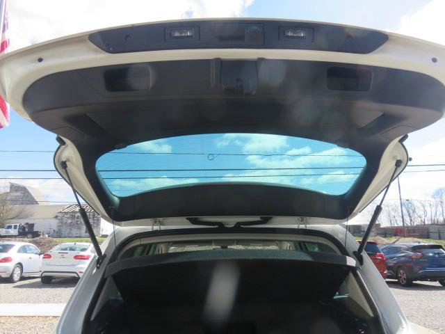 Used 2017 Volkswagen Tiguan SEL AWD/4WD image 29