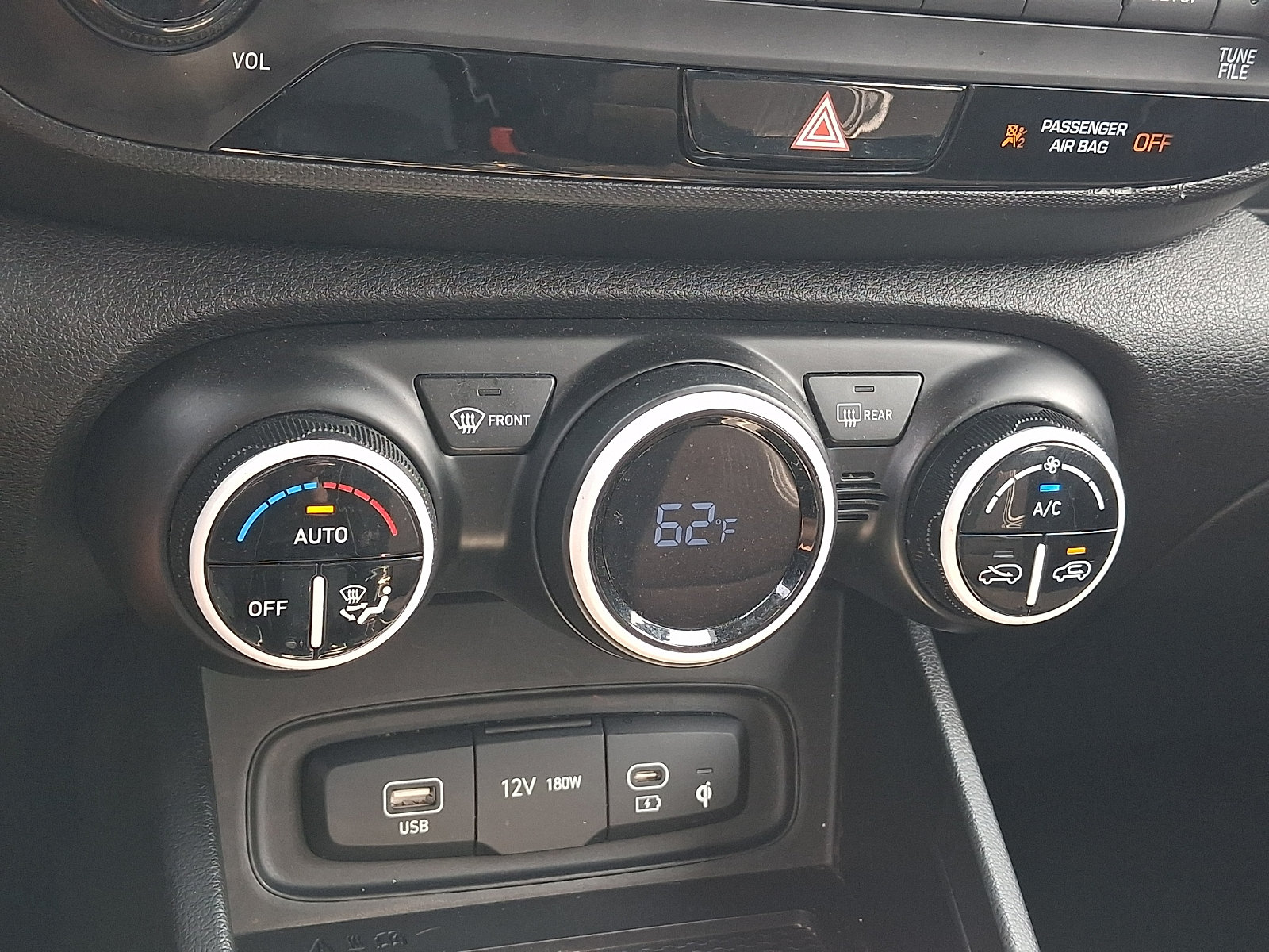 Certified 2023 Hyundai Venue Limited FWD image 15