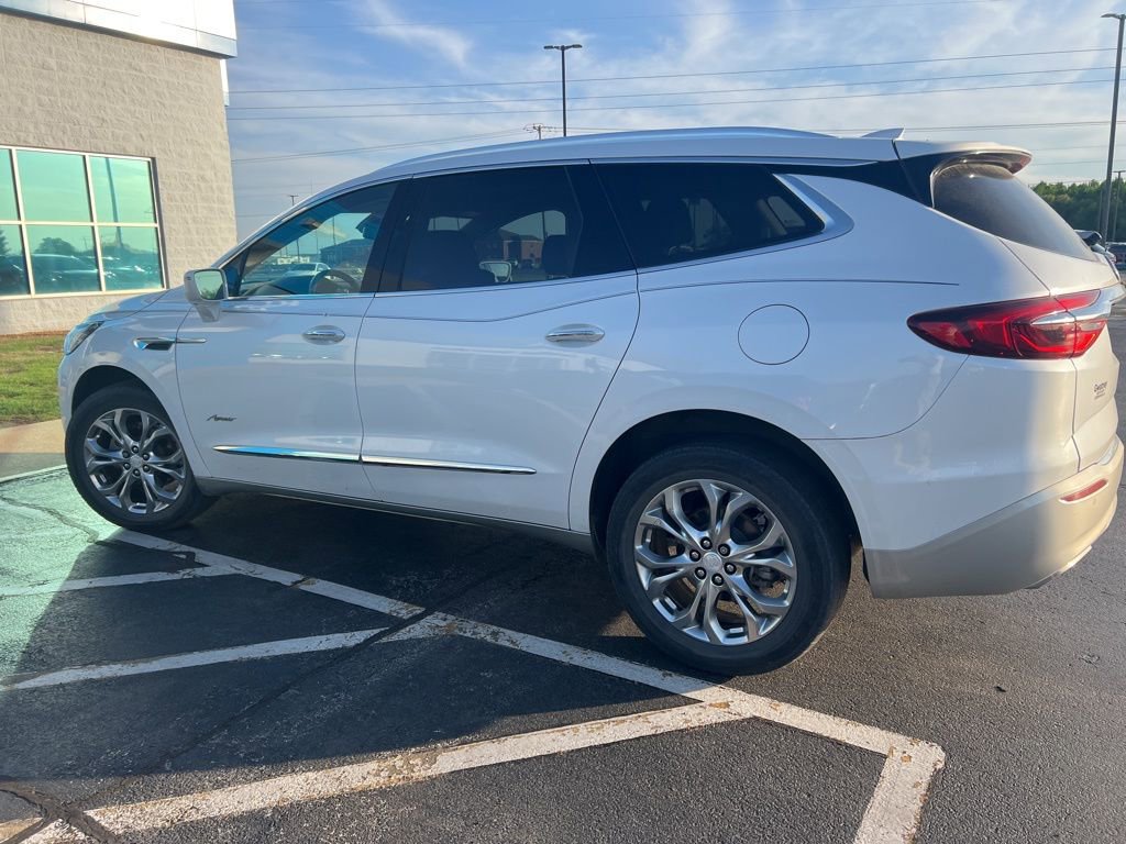 Used 2019 Buick Enclave Avenir w/ Avenir Technology Package FWD image 6