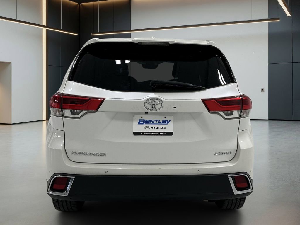 Used 2018 Toyota Highlander Limited Platinum image 5