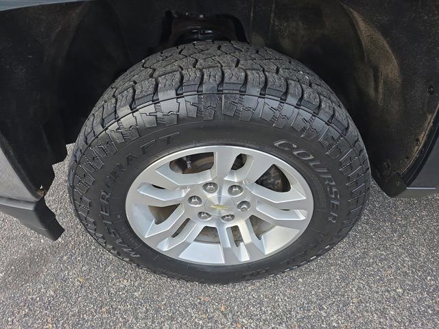 Used 2018 Chevrolet Silverado 1500 LT w/ All Star Edition image 10