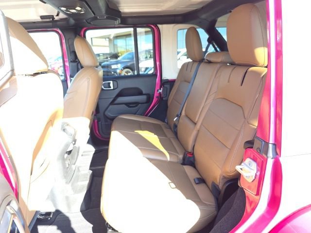 Used 2022 Jeep Wrangler Unlimited Sahara w/ Safety Group AWD/4WD image 35