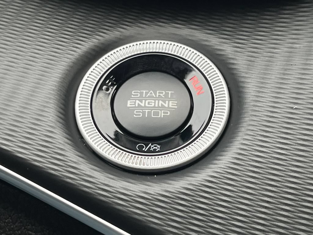 New 2025 Jeep Grand Cherokee L Altitude AWD/4WD image 9