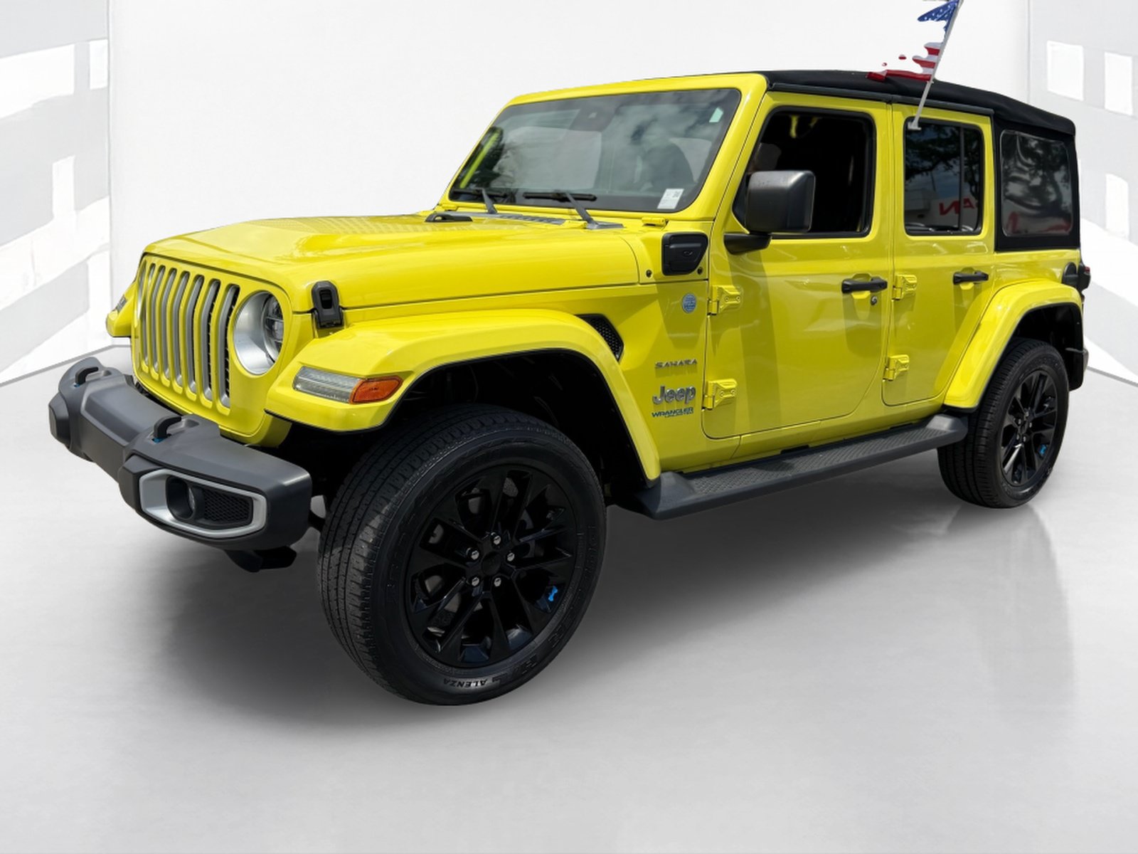 Used 2022 Jeep Wrangler Unlimited Sahara w/ Safety Group AWD/4WD image 3