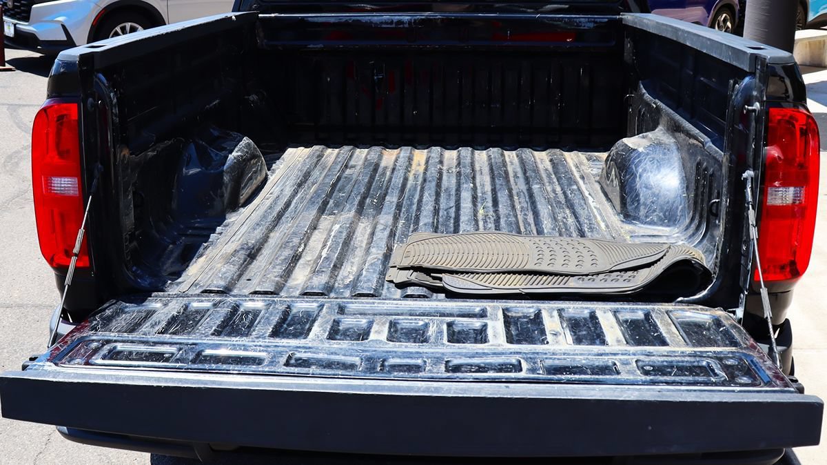 Used 2022 Chevrolet Colorado LT w/ Fleet Safety Package RWD image 25