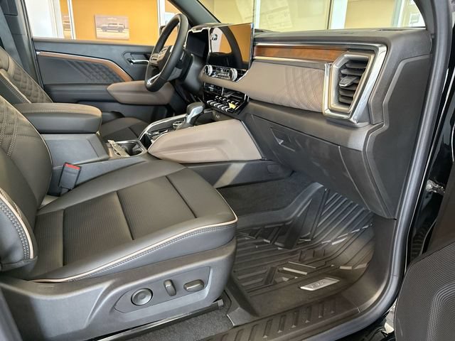 New 2026 GMC Canyon Denali w/ LPO, Denali Black Edition AWD/4WD image 28