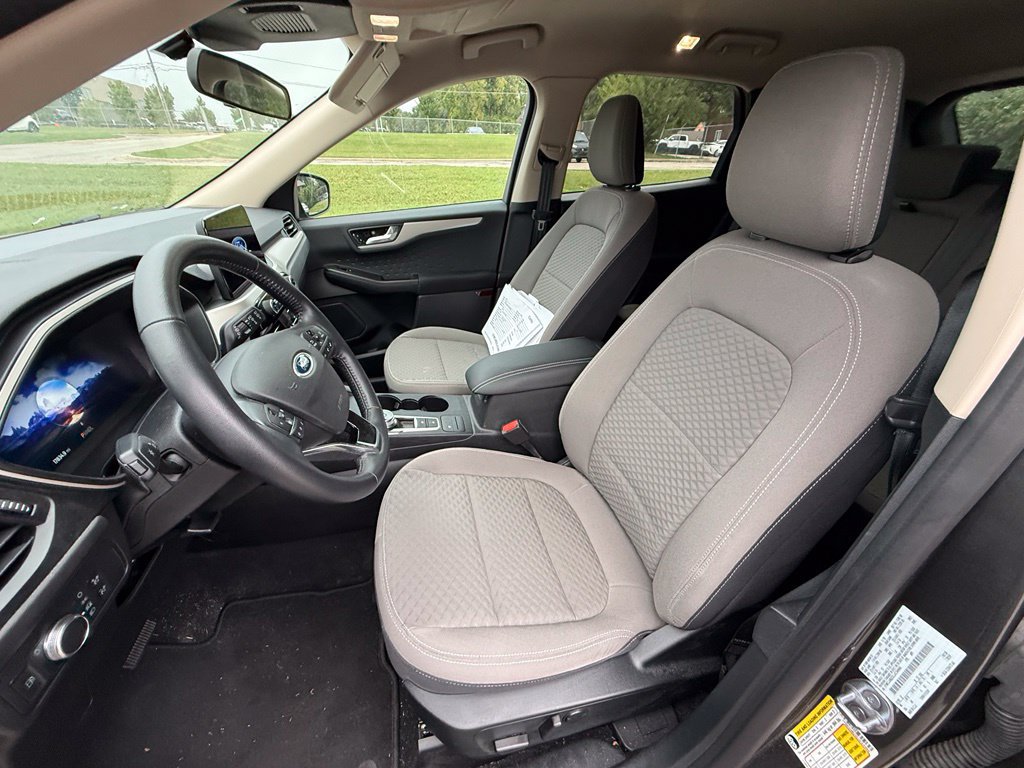 Used 2020 Ford Escape SE Sport FWD image 11
