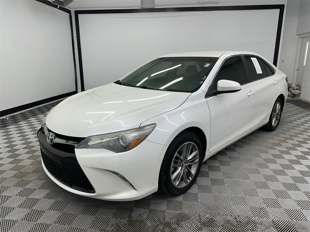 Used 2016 Toyota Camry SE