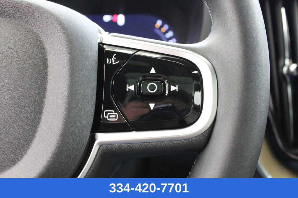 New 2026 Volvo XC60 B5 Plus w/ Climate Package image 27