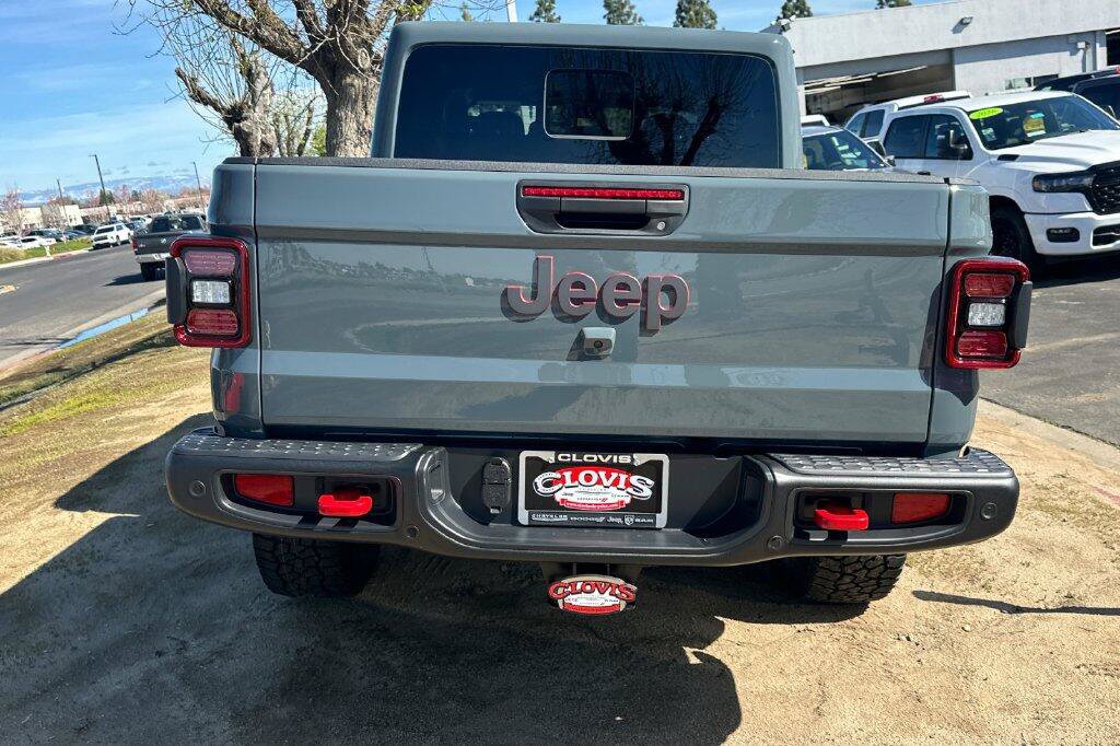 New 2026 Jeep Gladiator Rubicon w/ Safety Group AWD/4WD image 5