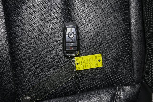 Used 2022 Ford Explorer Limited w/ Limited Technology Package image 41