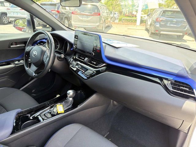 Used 2021 Toyota C-HR XLE image 17