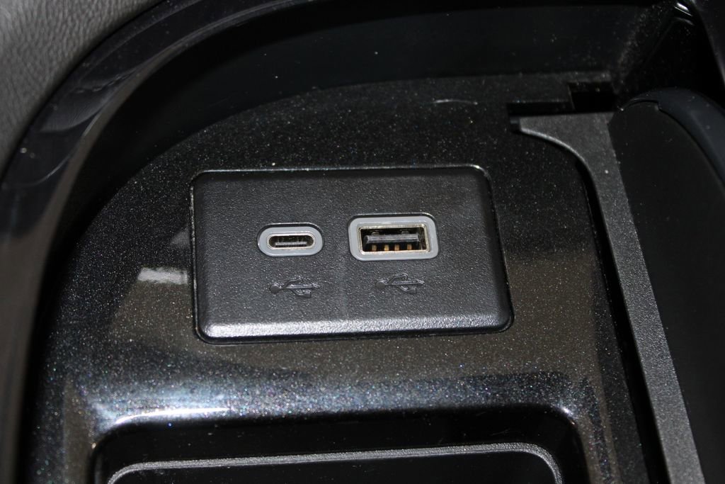Used 2024 Cadillac Escalade ESV Sport RWD image 45