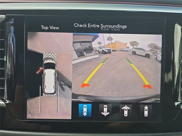 Used 2020 Chrysler Pacifica Touring-L image 21