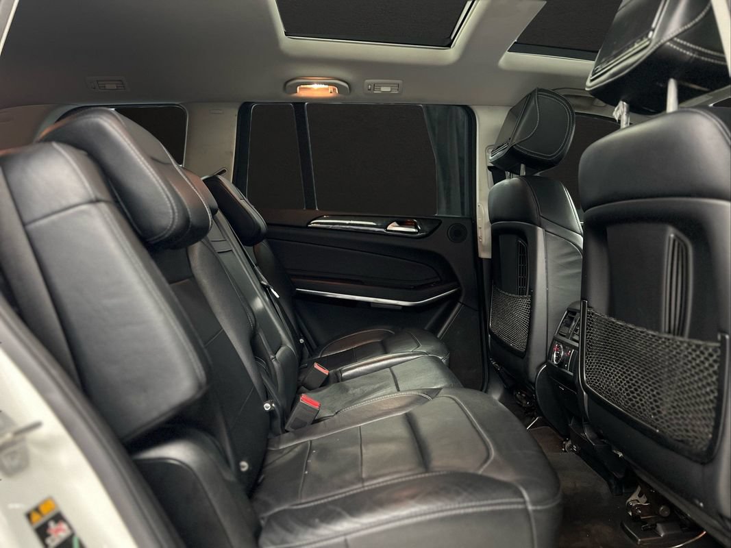 Used 2018 Mercedes-Benz GLS 550 4MATIC w/ Driver Assistance Package image 17