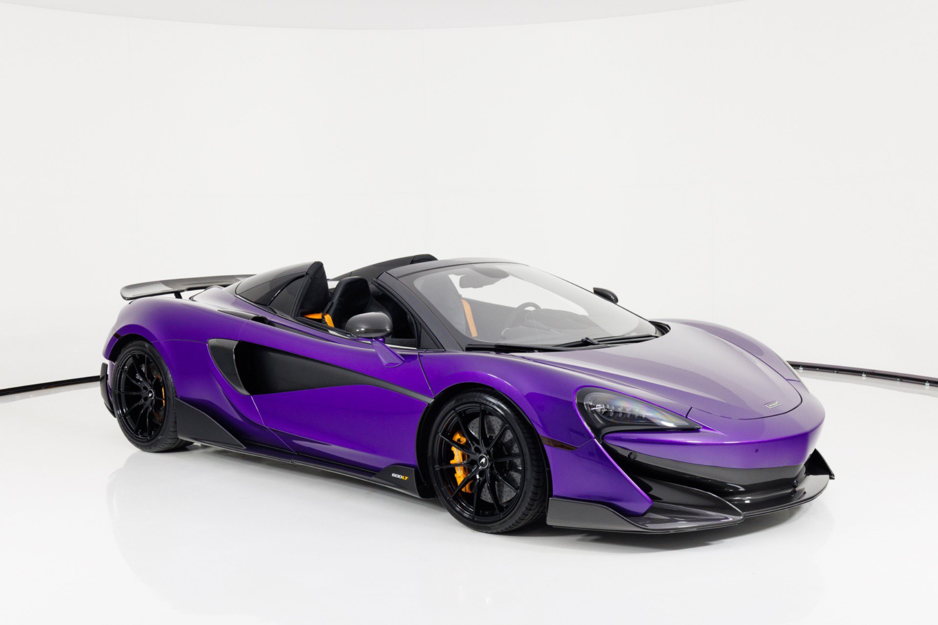 Used 2020 McLaren 600LT Spider RWD image 57