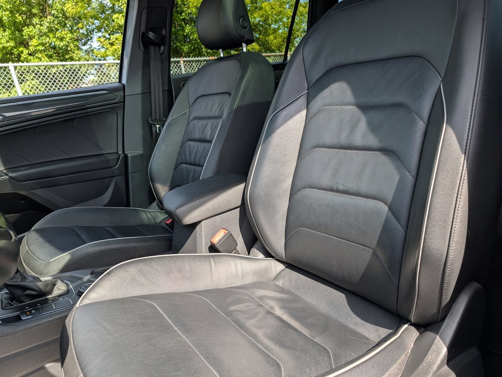 Used 2020 Volkswagen Tiguan SEL Premium R-Line AWD/4WD image 20