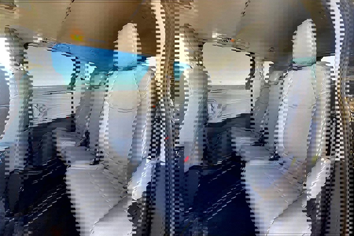 Used 2023 Toyota Sienna XLE image 22