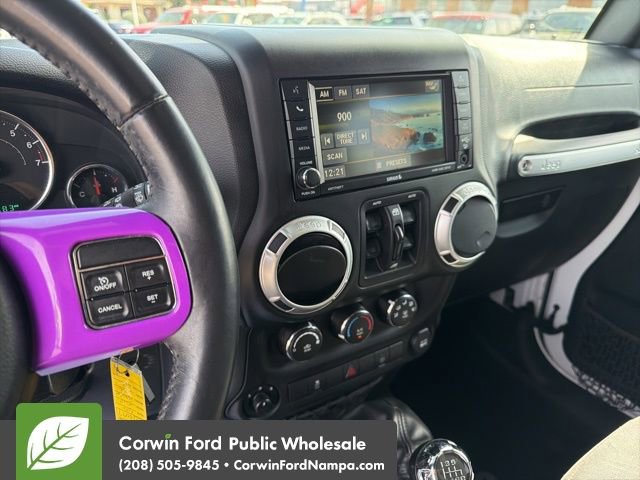 Used 2016 Jeep Wrangler Unlimited Sahara w/ Connectivity Group image 19