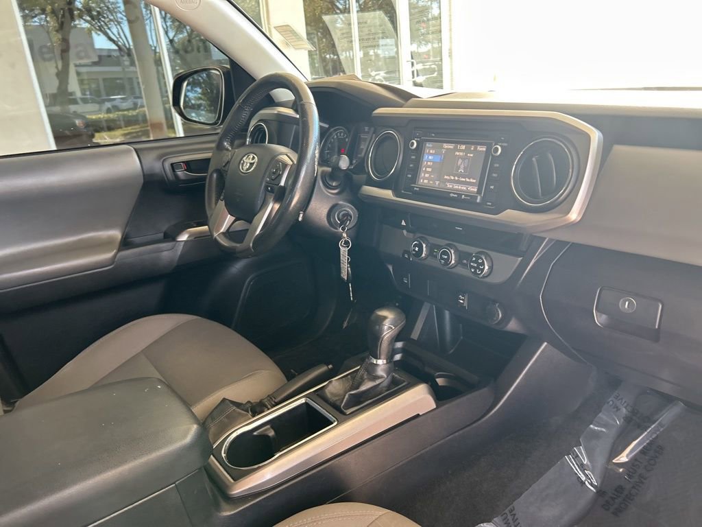 Used 2017 Toyota Tacoma SR5 w/ Tow Package image 22