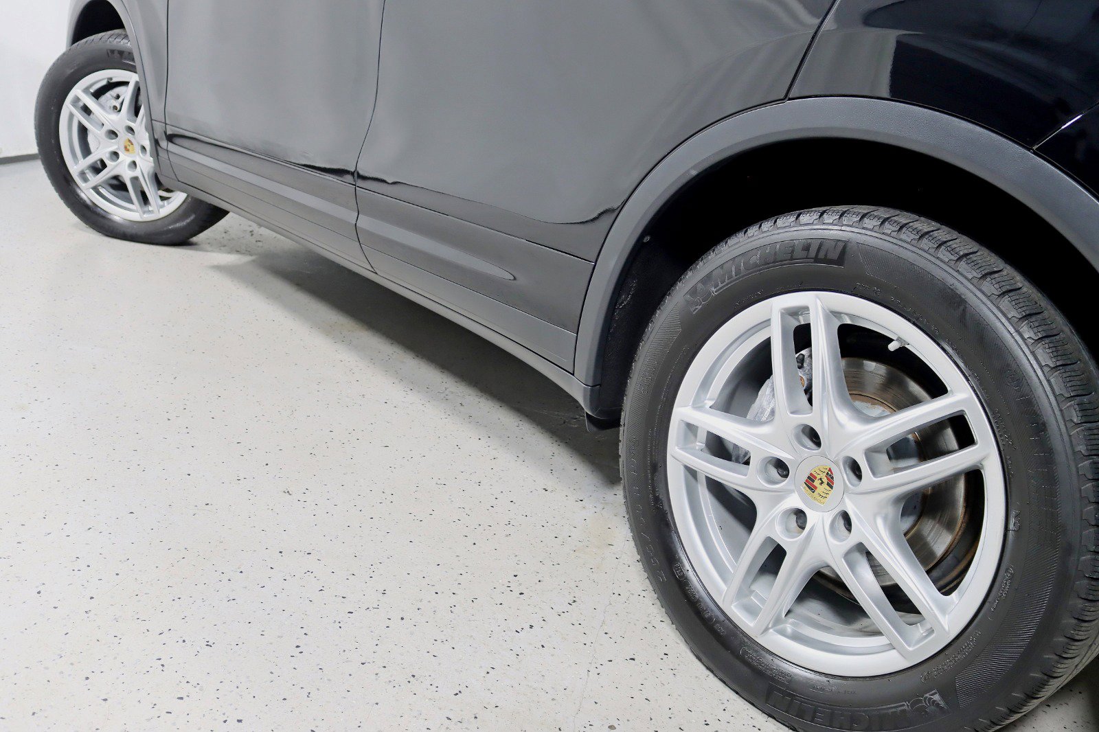 Used 2014 Porsche Cayenne Platinum Edition image 12