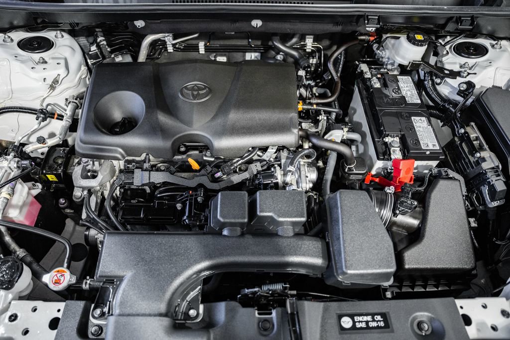 Used 2024 Toyota RAV4 LE image 15