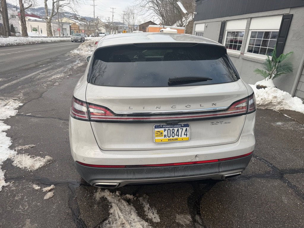 Used 2019 Lincoln Nautilus Select image 4