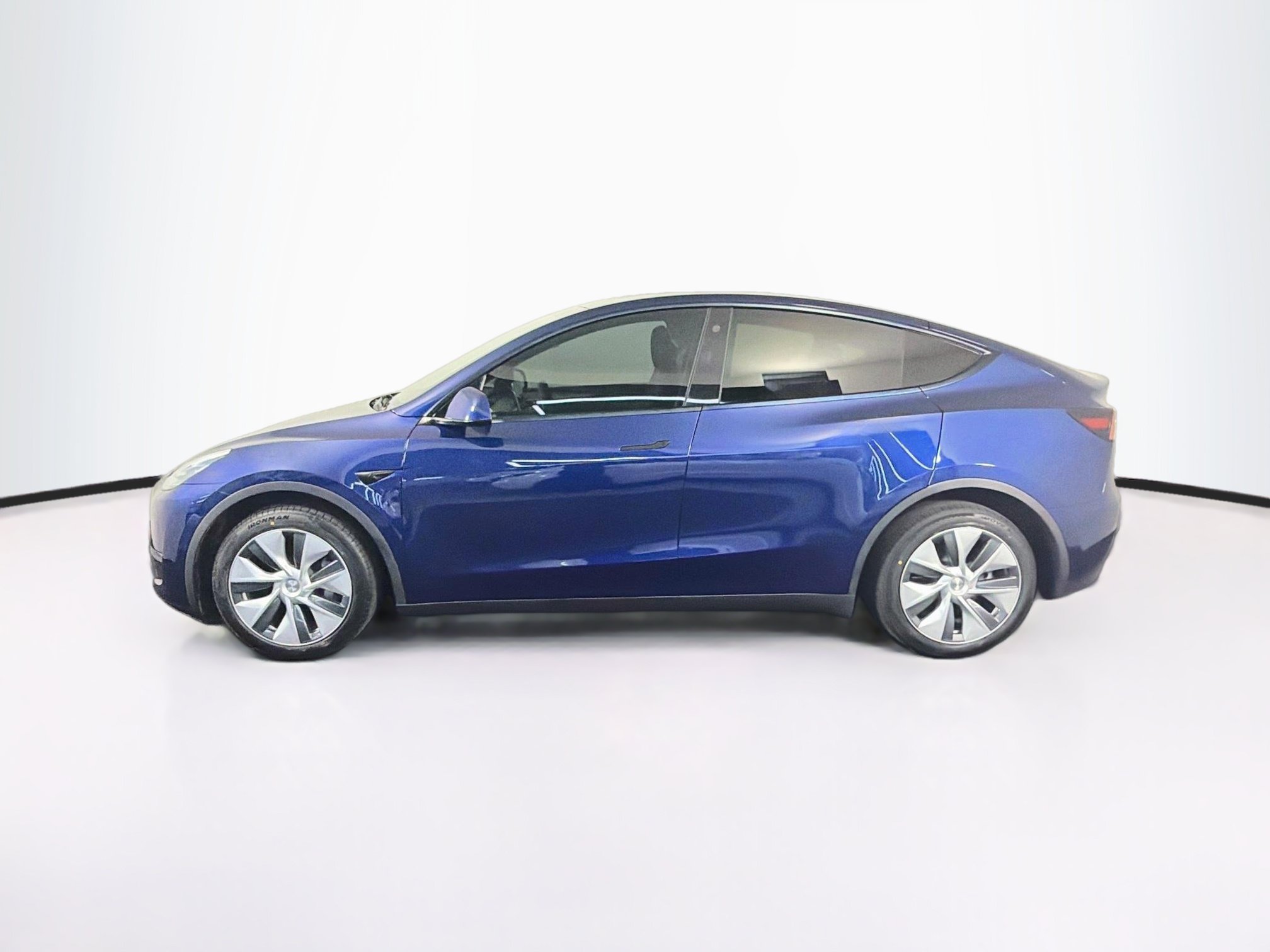 Used 2023 Tesla Model Y Long Range AWD/4WD image 4