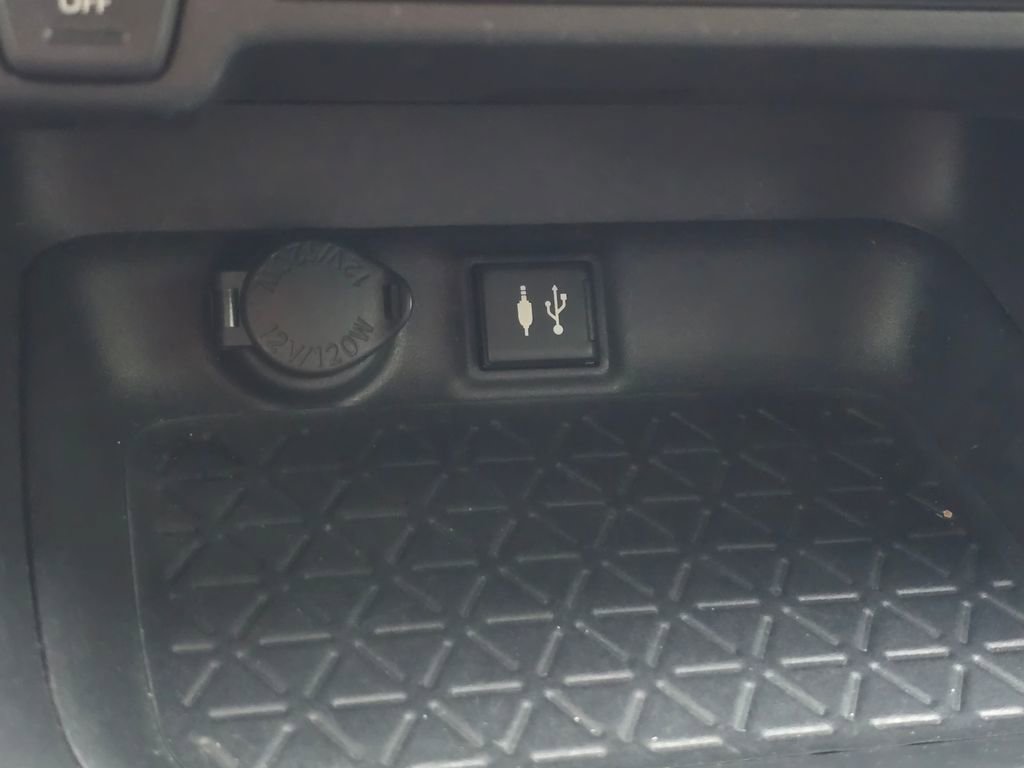 Used 2019 Toyota RAV4 XLE Premium image 24