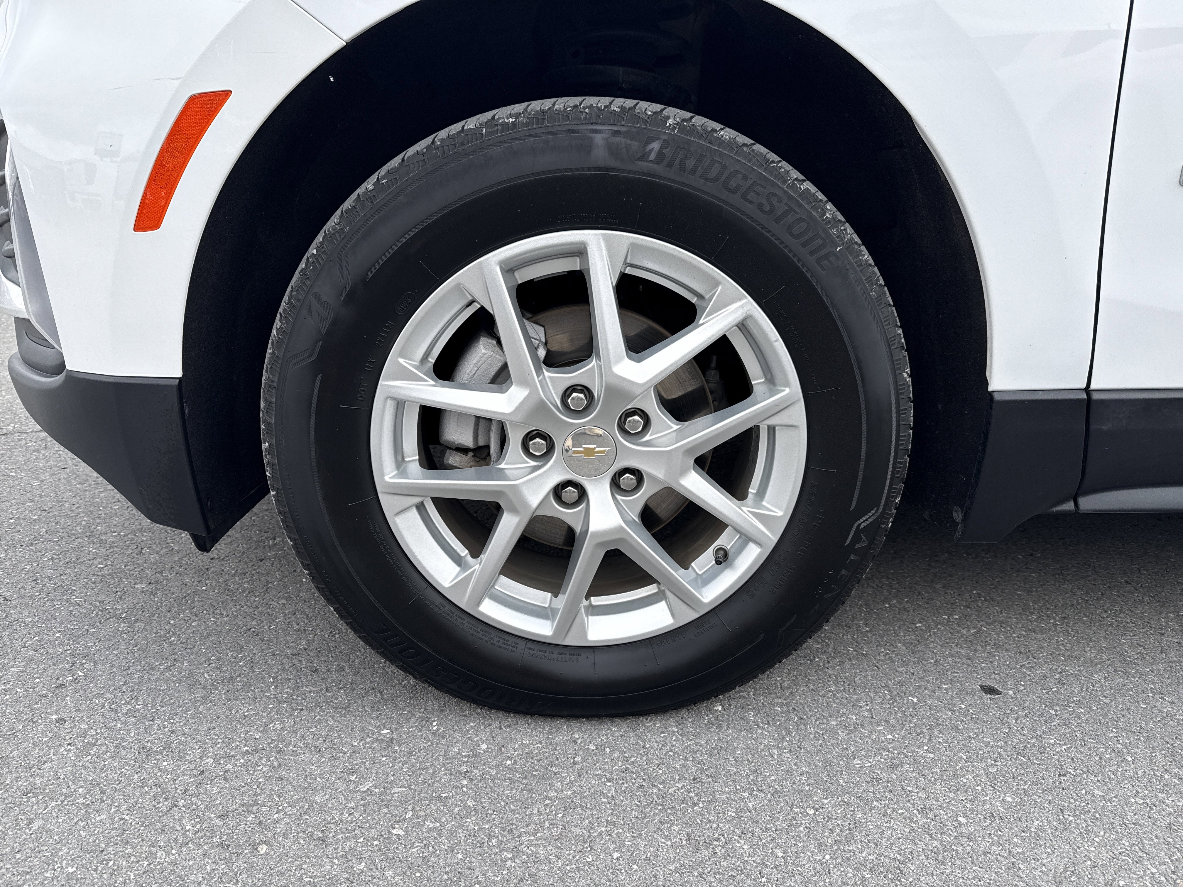 Used 2024 Chevrolet Equinox LT image 10