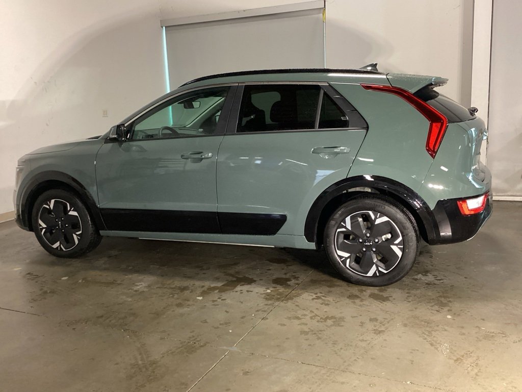 Used 2025 Kia Niro Wind w/ Wind Preserve Package image 9