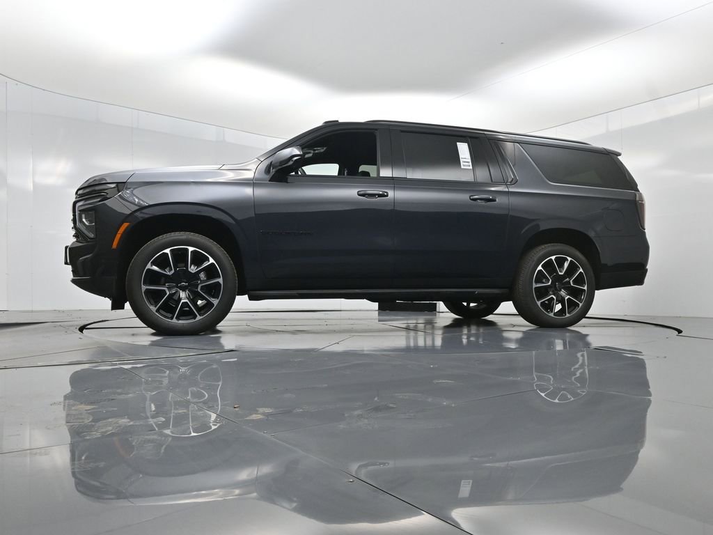 Used 2025 Chevrolet Suburban RST image 44