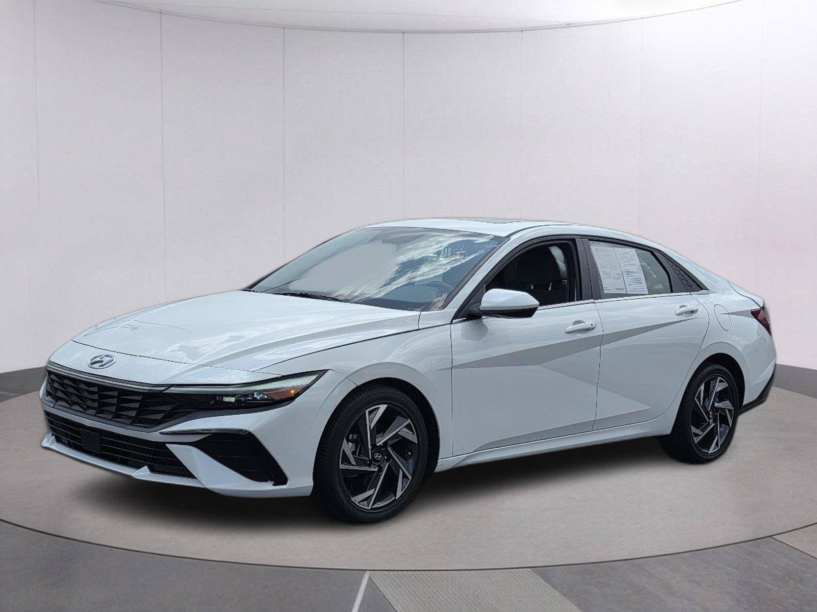 Used 2025 Hyundai Elantra SEL FWD video 1