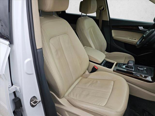 Used 2020 Audi Q5 2.0T Premium w/ Convenience Package AWD/4WD image 19