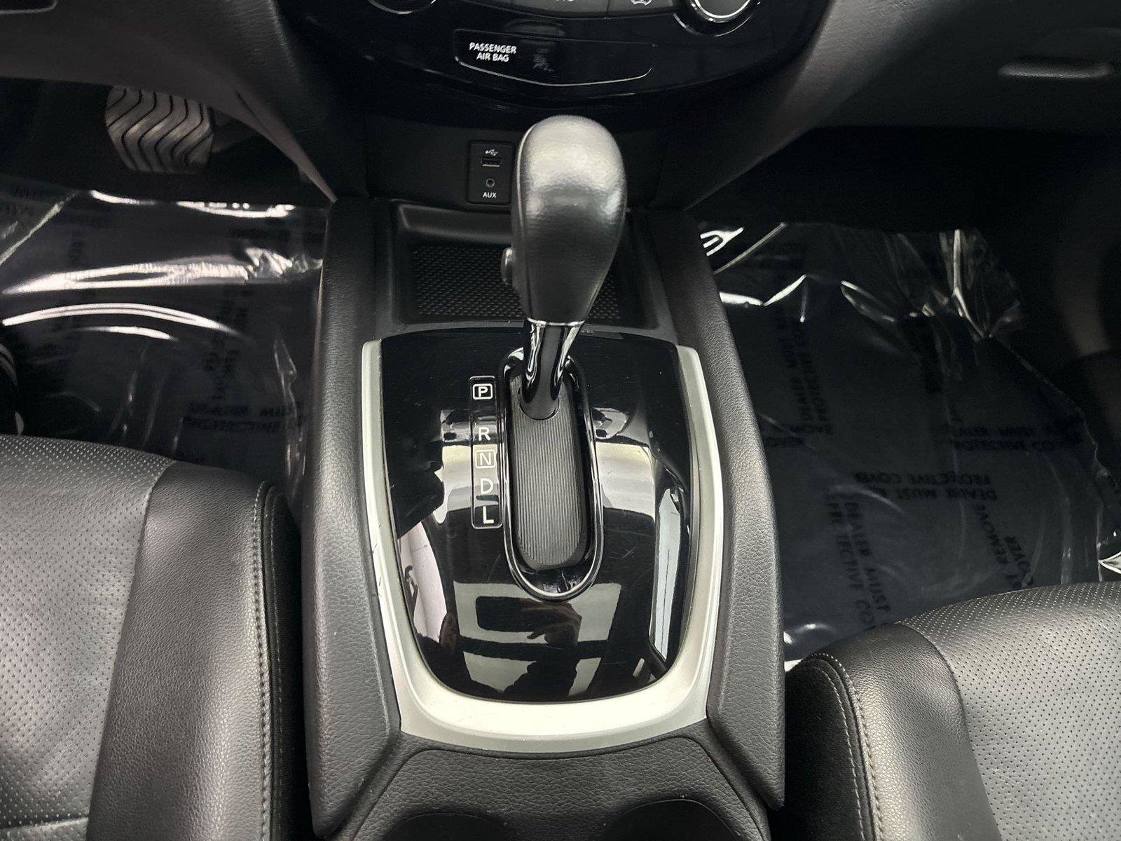 Used 2016 Nissan Rogue SL w/ SL Premium Package FWD image 23