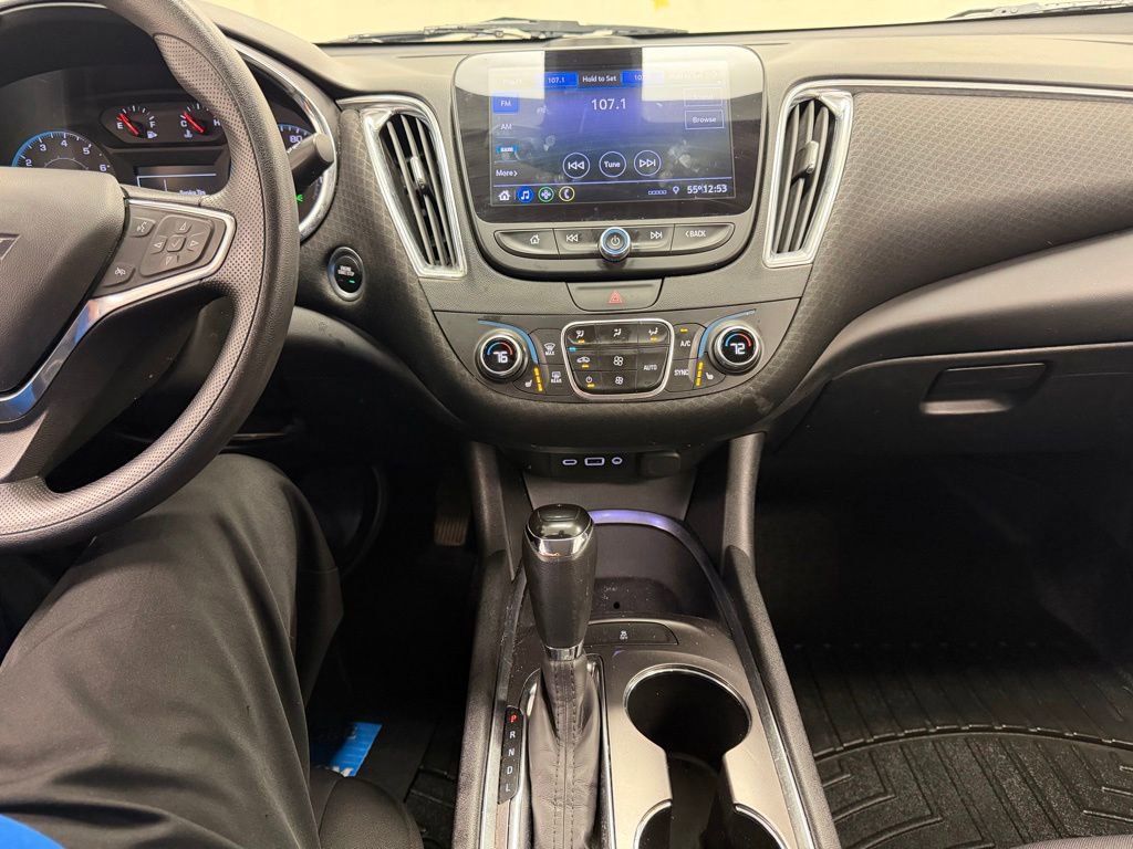 Used 2019 Chevrolet Malibu LT FWD image 22
