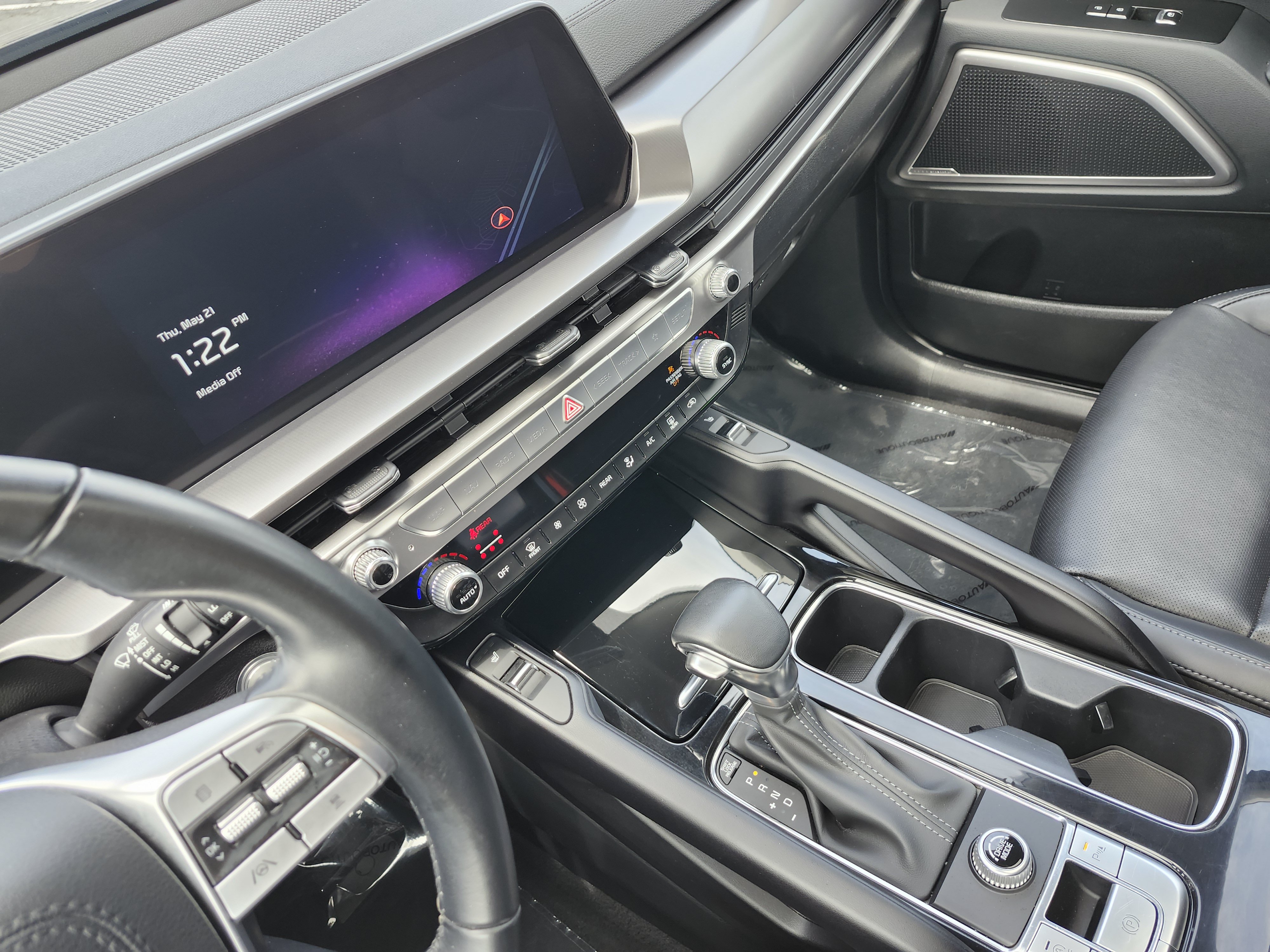Used 2025 Kia Telluride S FWD image 32