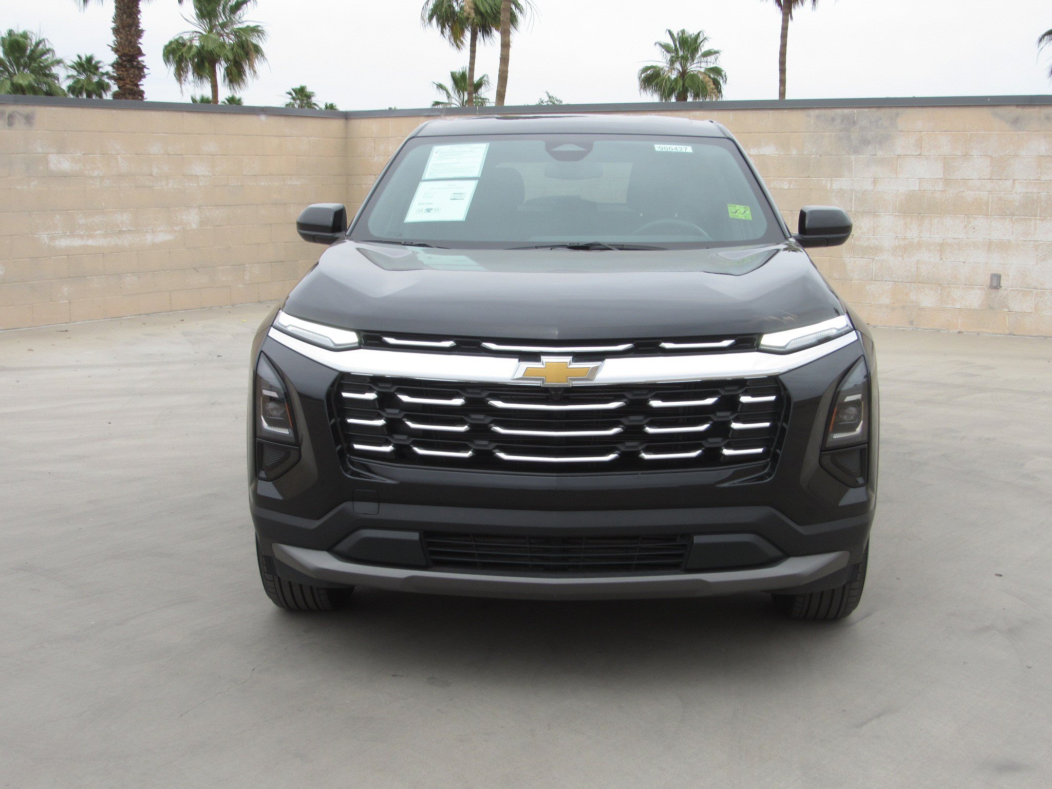 Used 2025 Chevrolet Equinox LT AWD/4WD image 3